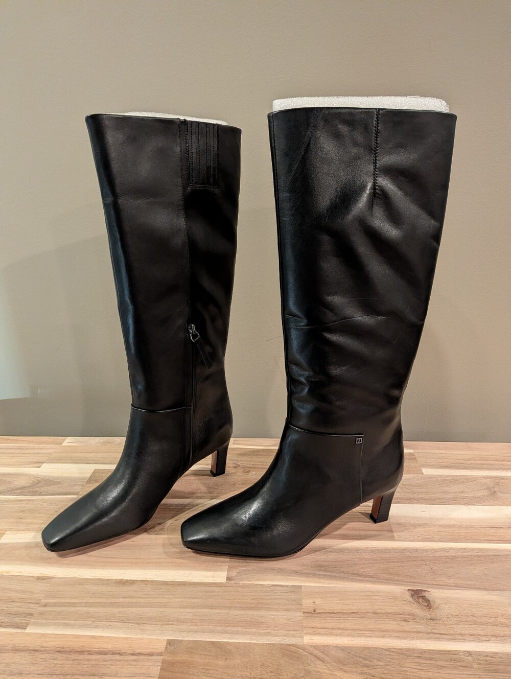 Franco Sarto Timmy Leather Black Women's 10 NWOT Creasing